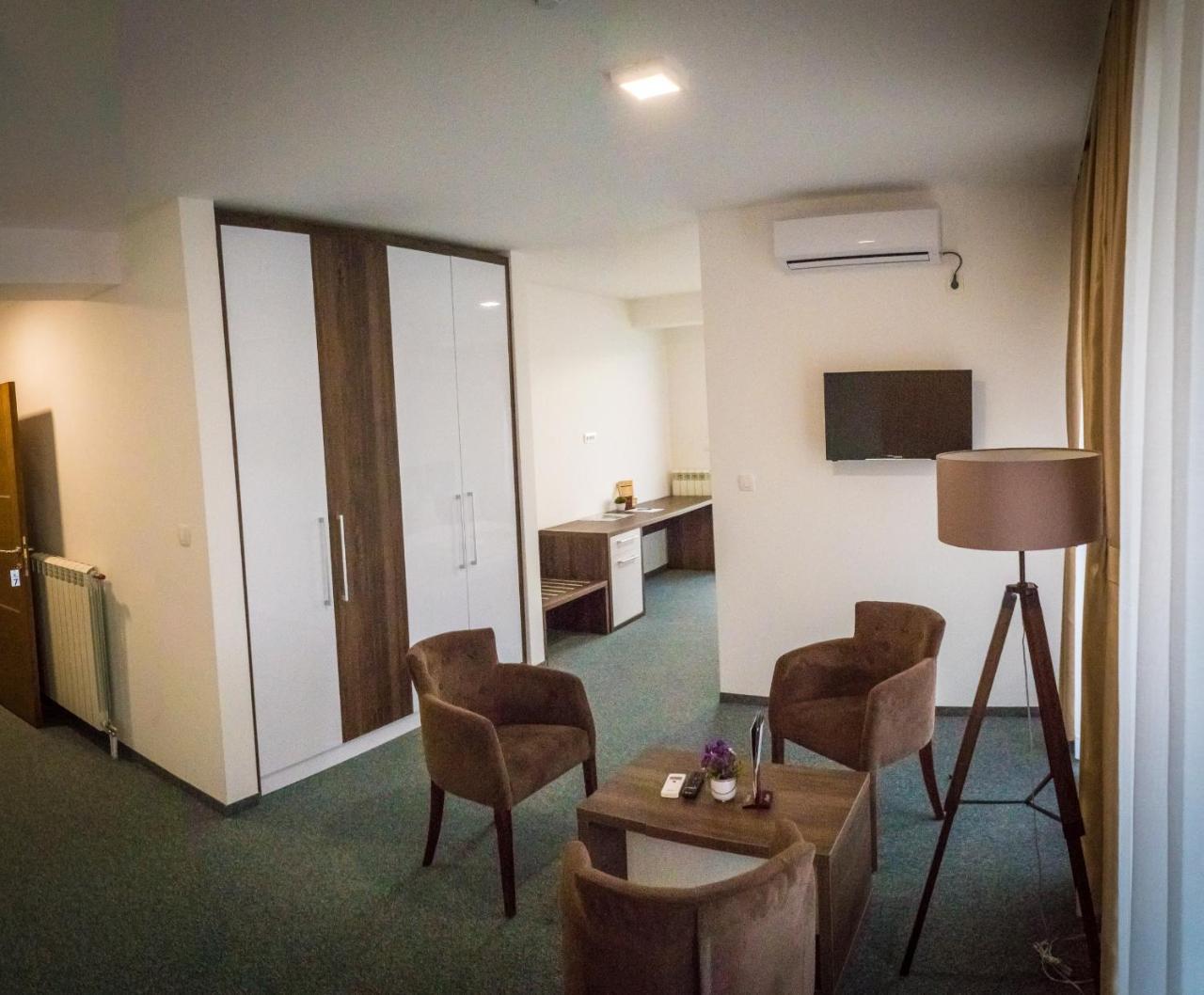 Hotel Sokoline Mandici 외부 사진